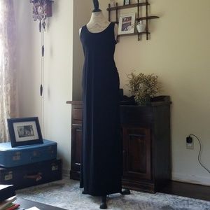 Black Old Navy Maternity maxi dress
